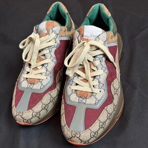 GG Rhyton Low Top Sneakers